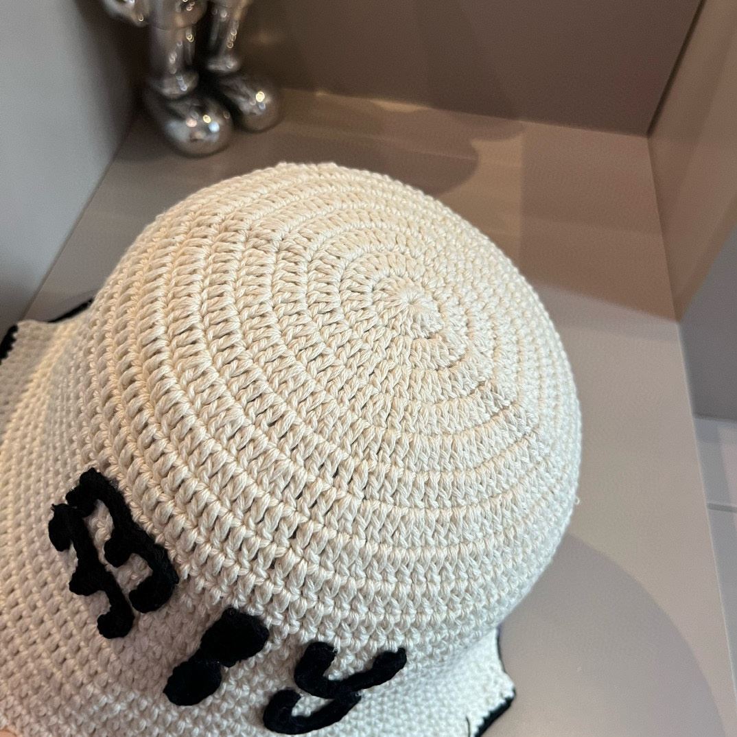 Miu Miu Caps